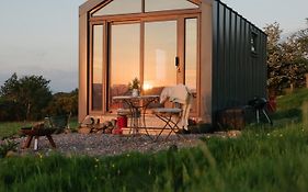 Oaklane Glamping Cabins